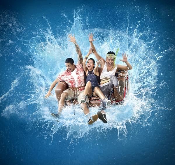 Photograph Clarissa And Peddy Summer Splash on One Eyeland
